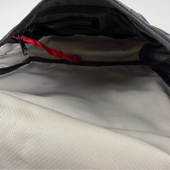 Timbuk2 Black Classic Messenger Bag - Picture 7 of 13